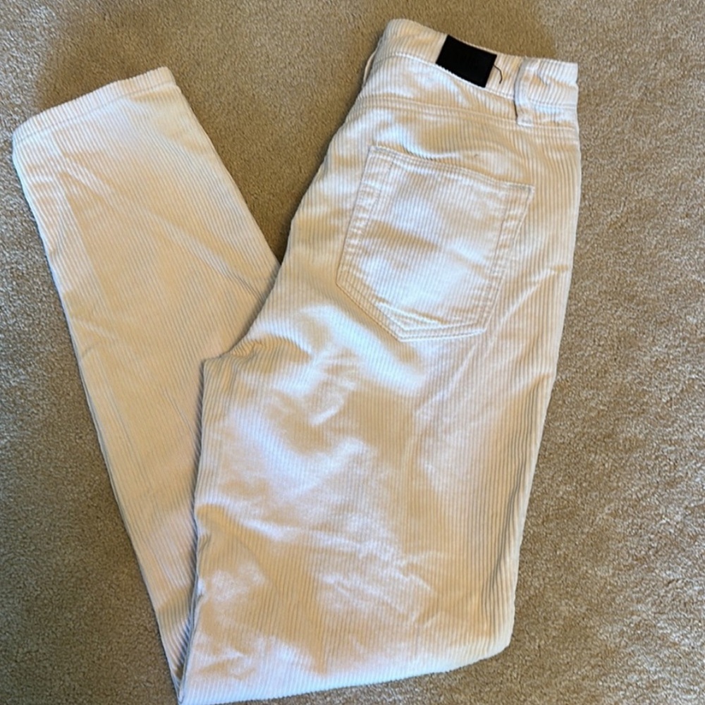 ☁️ BDG corduroy mom jean rare ecru cream color - Picture 4 of 4